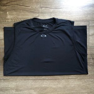 Oakley brand Med Dry Fit Sleeveless Workout T